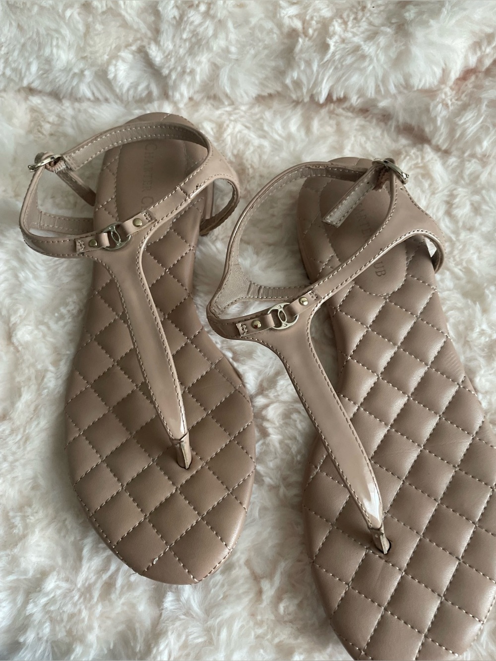 Charter Club Woman’s Patent Leather Sandals in SZ 7 in gently used condition